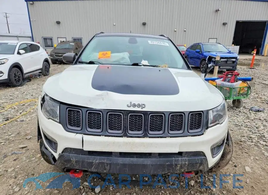 3C4NJDDB9JT178631# 5