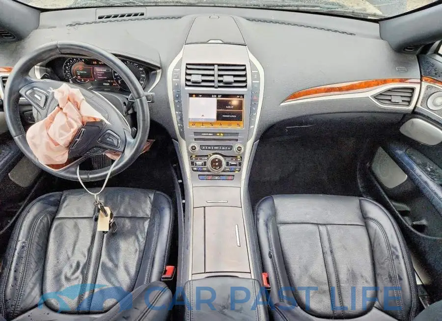 3LN6L5E9XKR609262# 8
