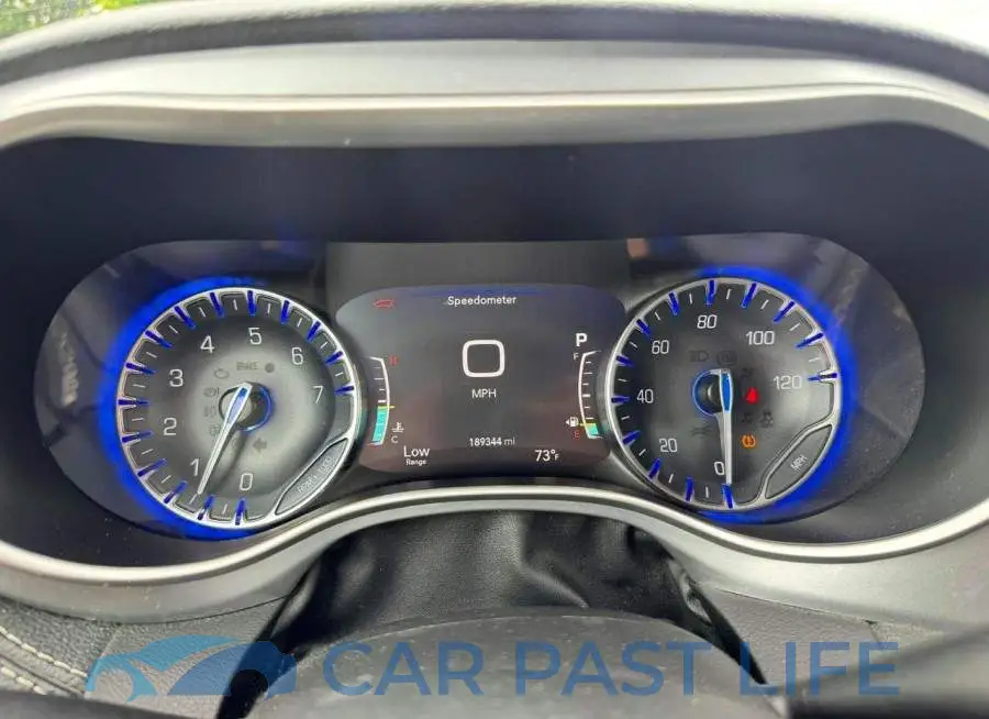 2C4RC1BG4PR516926# 8