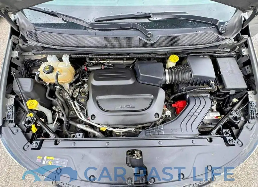 2C4RC1BG4PR516926# 7