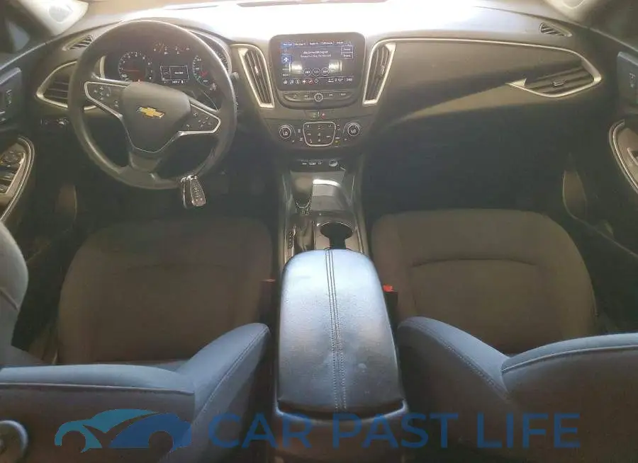 1G1ZD5ST8PF118586# 8