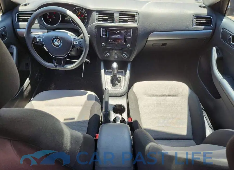3VW2B7AJ2HM216330# 8