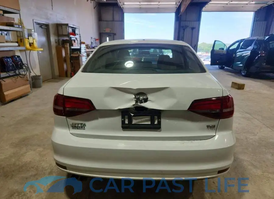3VW2B7AJ4HM300858# 6