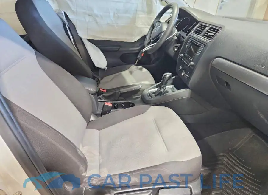 3VW2B7AJ4HM300858# 7