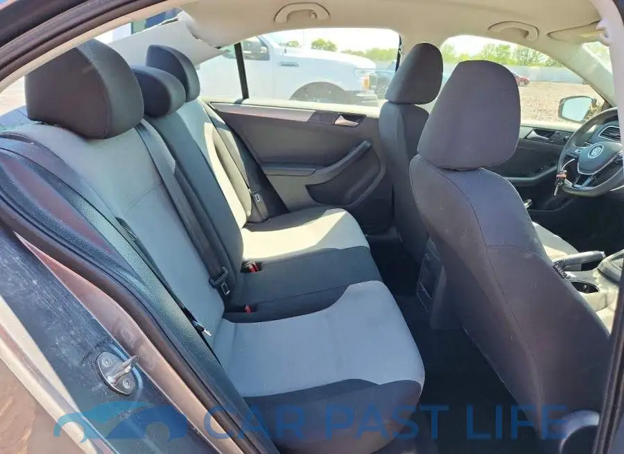 3VW2B7AJ5HM399416# 10
