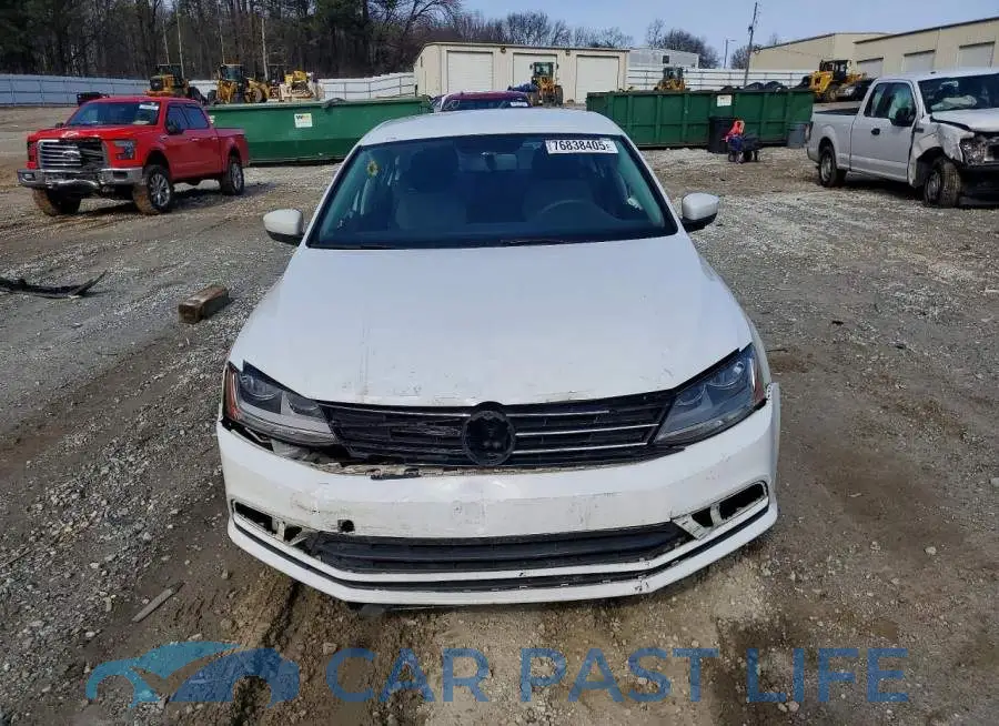 3VW2B7AJ9HM225641# 5