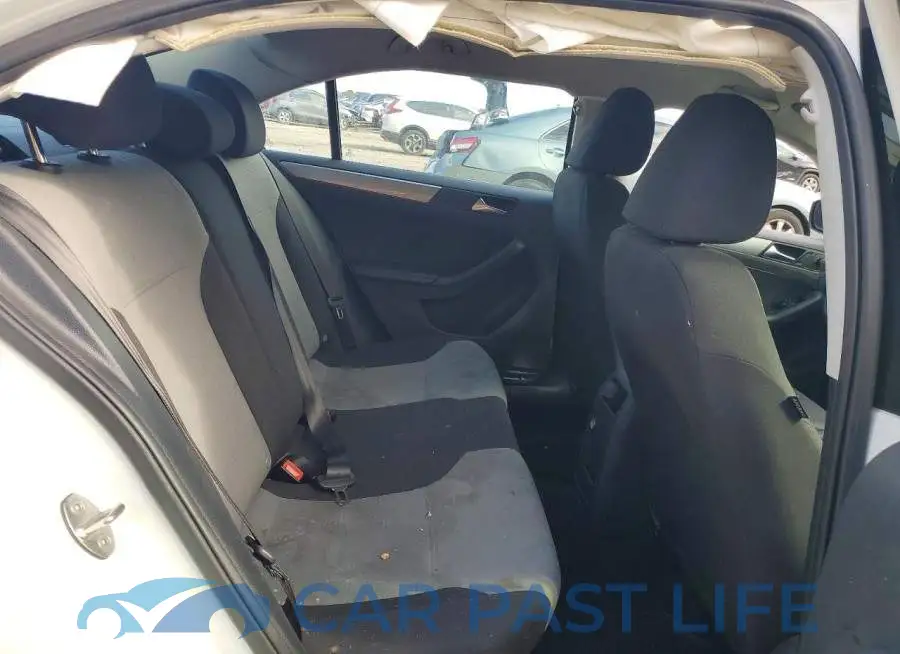 3VW2B7AJ9HM225641# 10