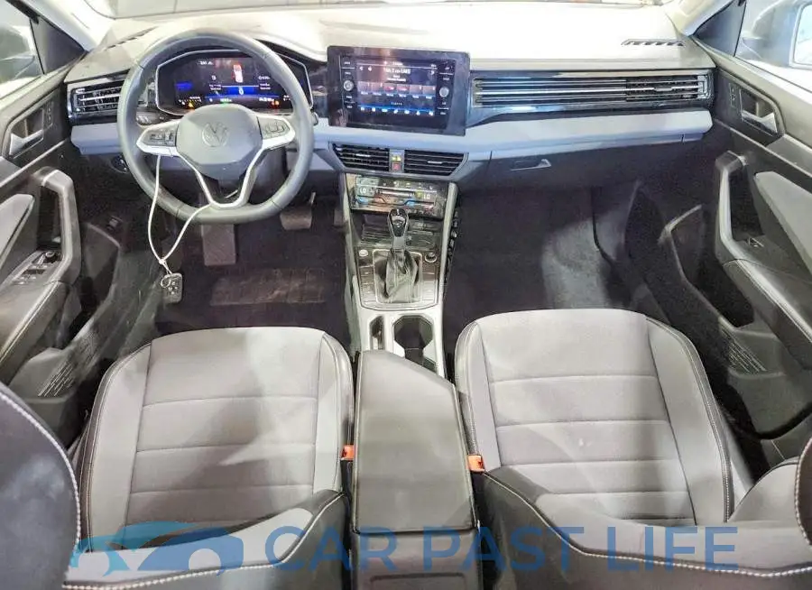 3VW7W7BU3TM032428# 8