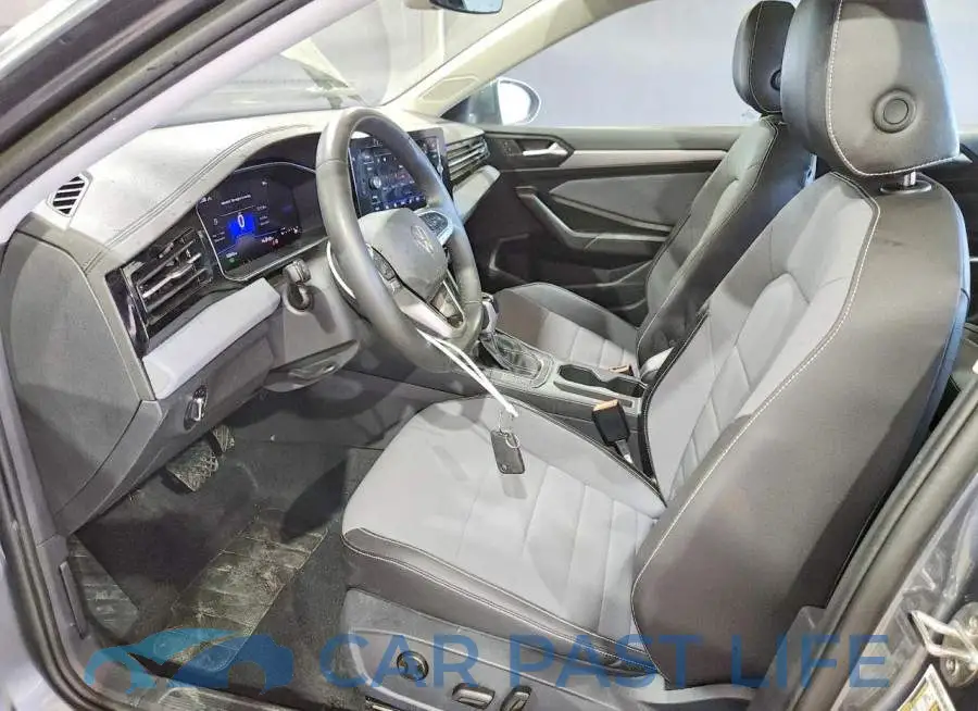 3VW7W7BU3TM032428# 7