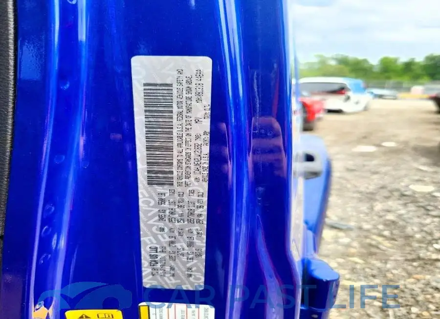 1C4HJXEN2LW121692# 13