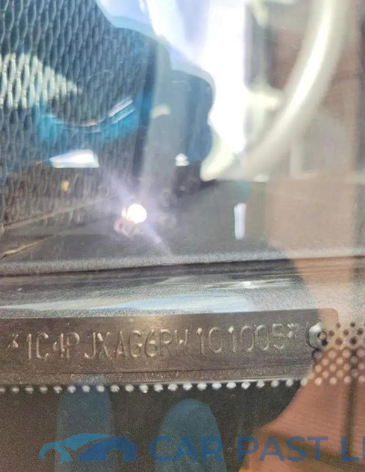 1C4PJXAG6RW101005# 12