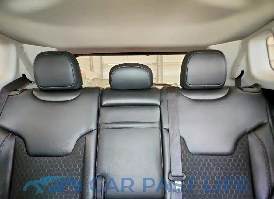 3C4NJDBB8JT455871# 10