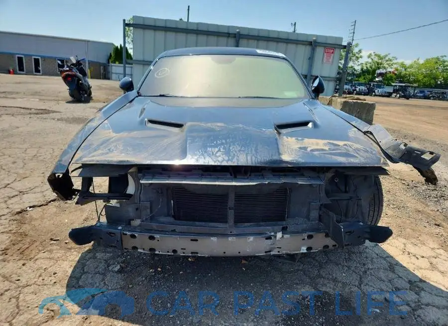 2C3CDZBT9JH199340# 5