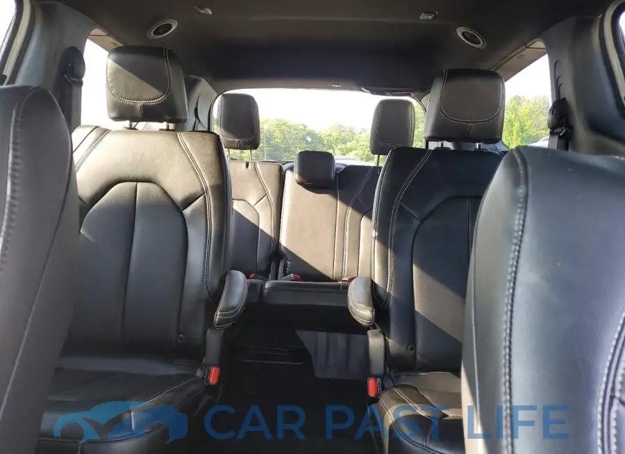 2C4RC1BG5SR511209# 10