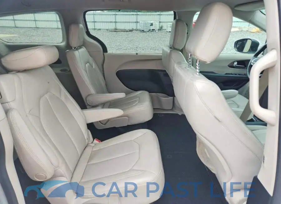 2C4RC1DG8MR555074# 11