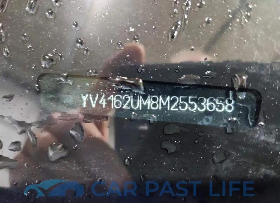 YV4162UM8M2553658# 13