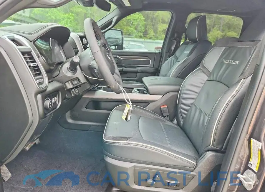 3C63R5FLXTG163439# 7