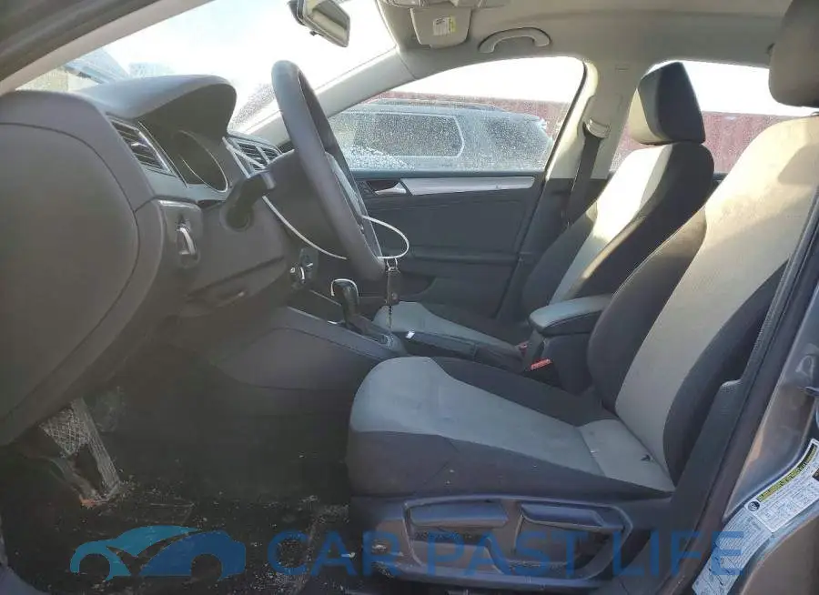 3VW2B7AJ5HM413069# 7