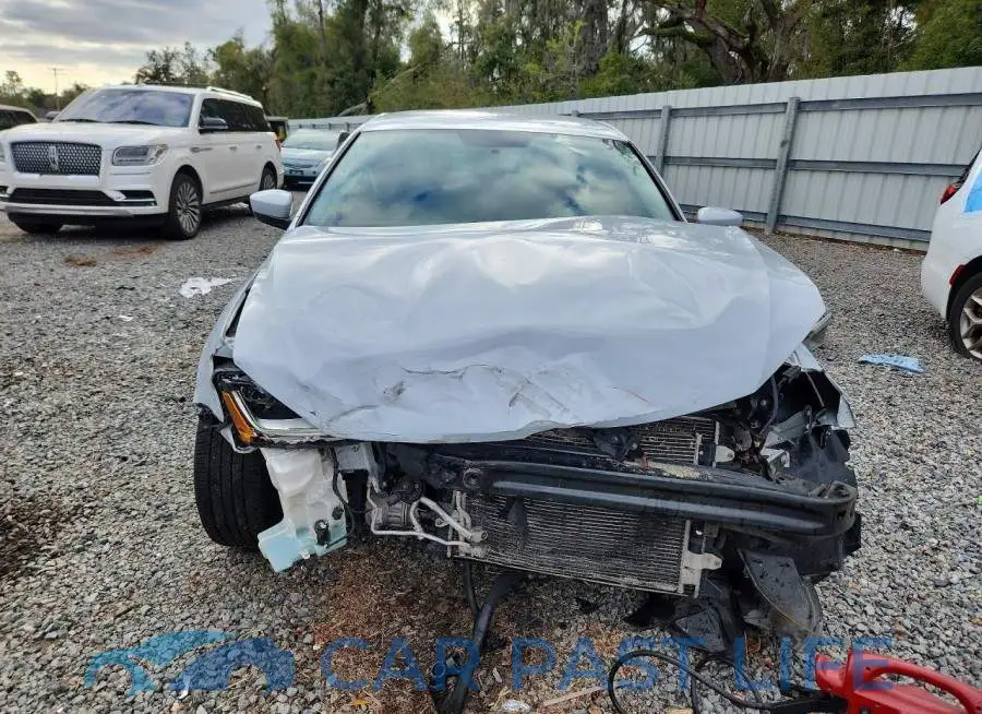 3VW2B7AJ9HM414693# 5