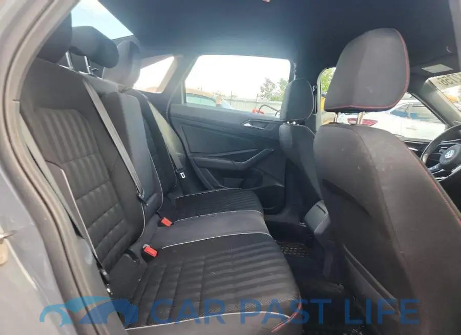 3VW5T7BU9MM039370# 10