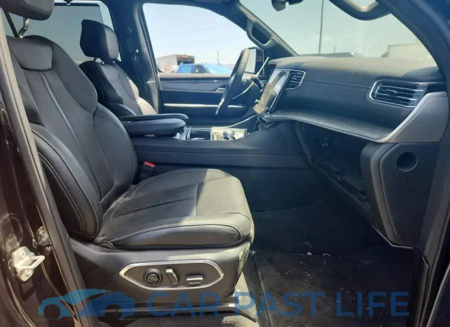 1C4SJSBP5RS159657# 7