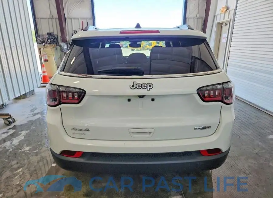 3C4NJDBN3PT504266# 6
