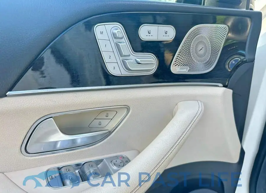 4JGFB4JB1LA229065# 11
