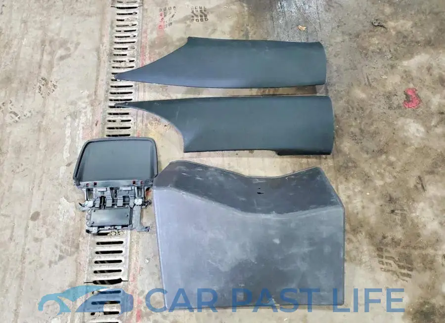 2C3CDXAT6MH526156# 12