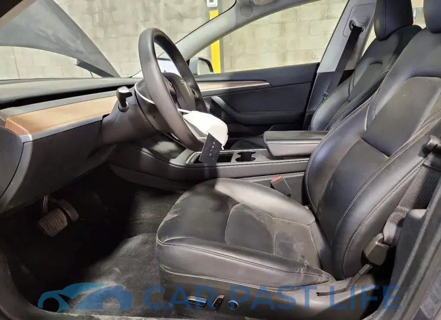 5YJ3E1EAXPF650908# 7