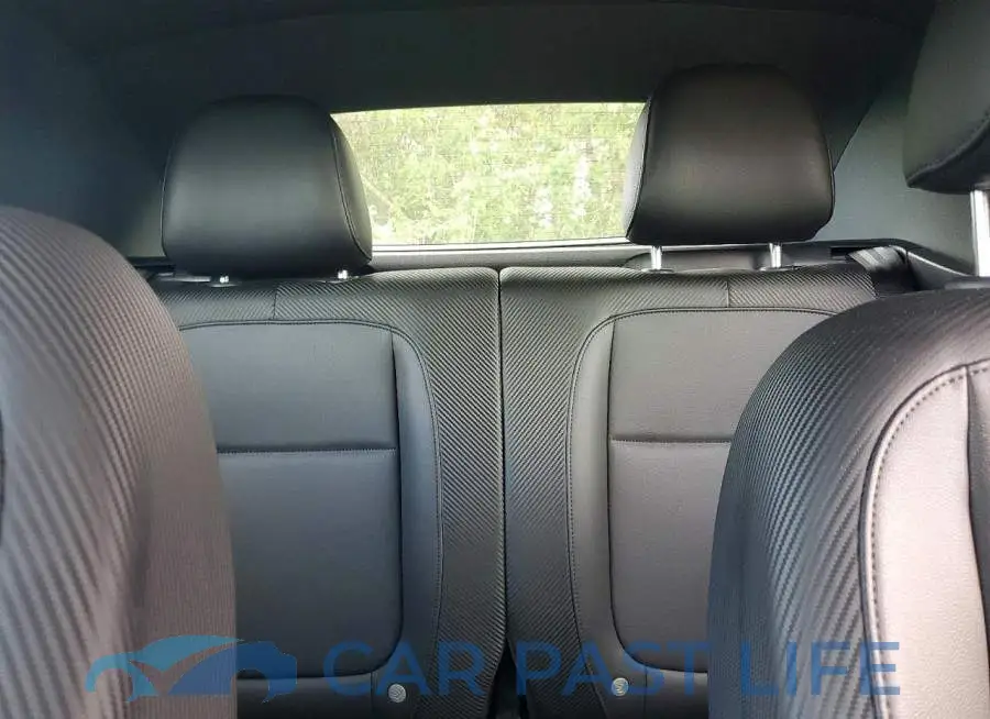 3VW5DAAT2JM518289# 10
