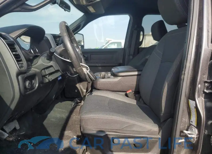 3C63RRGL7RG198549# 7