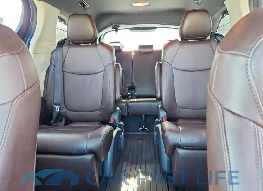 5TDESKFC1RS108988# 10