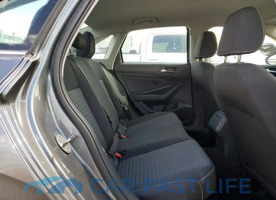 3VW5M7BU5PM046561# 10