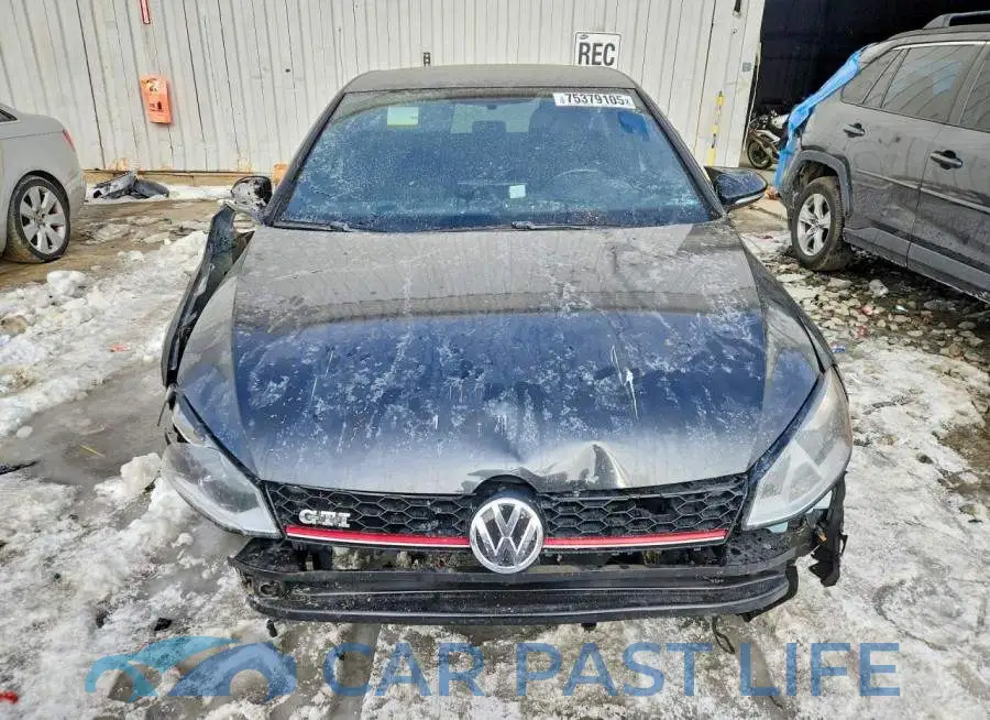 3VW5T7AU5HM001142# 5