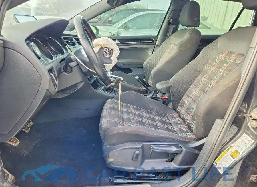 3VW5T7AU5HM001142# 7