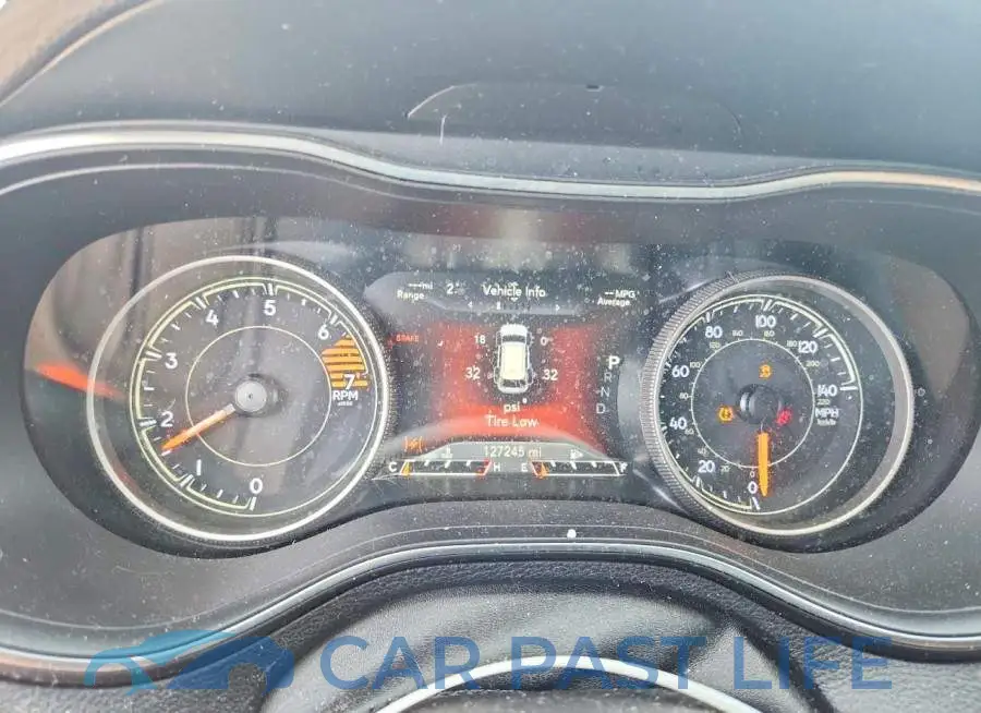 1C4PJLDB8KD325046# 9