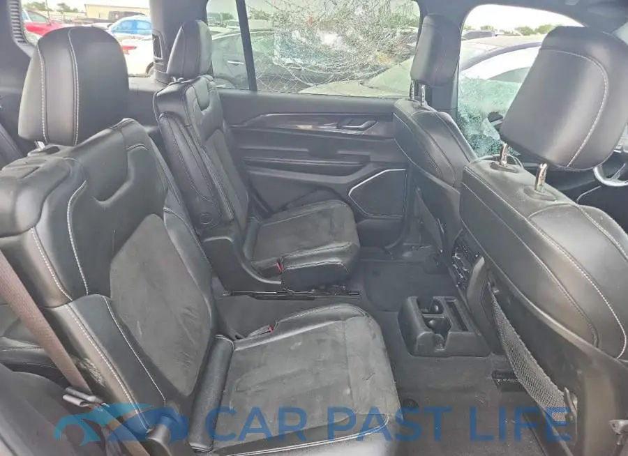1C4RJJAG8M8203960# 11