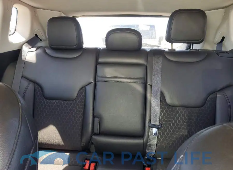 3C4NJDBB7JT315083# 10