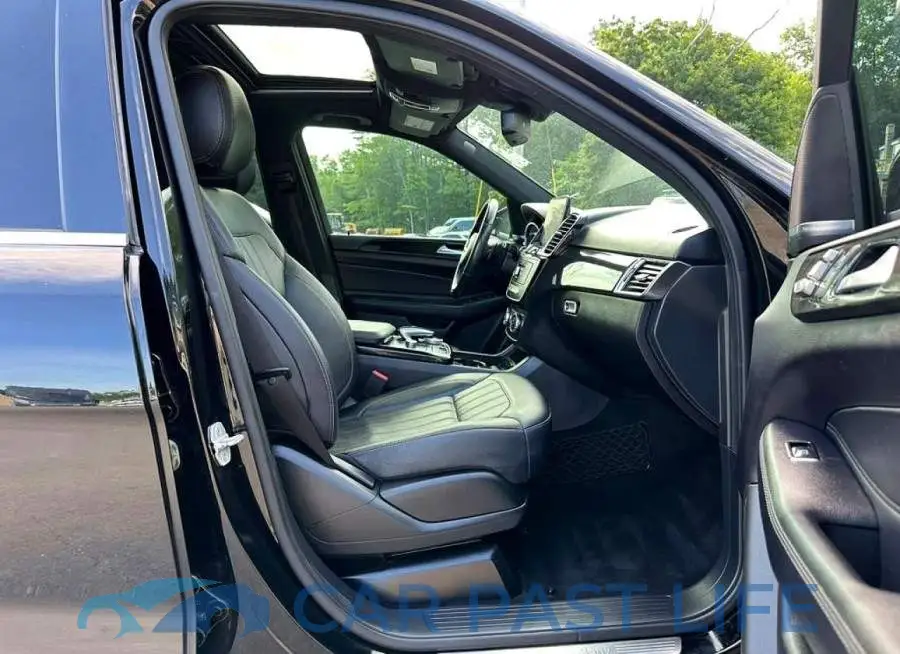 4JGDA5HB5HA820044# 5