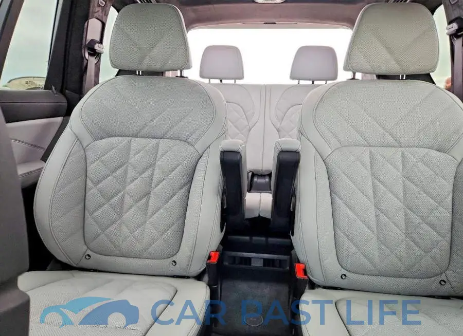 5UX23EM09T9146953# 10