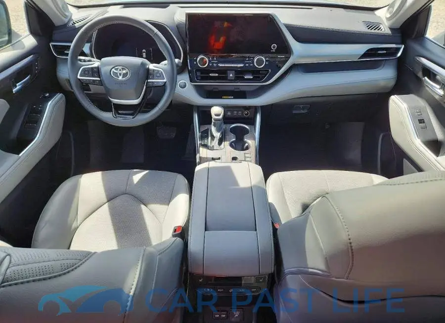 5TDEBRCH2RS606979# 8
