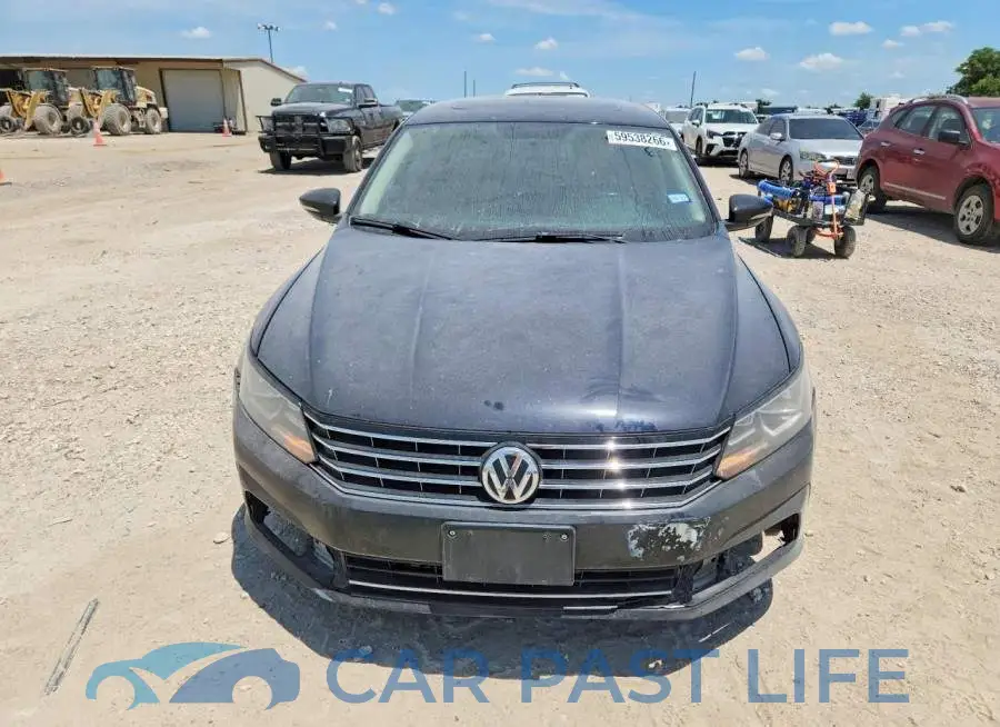 1VWLA7A3XKC009735# 5