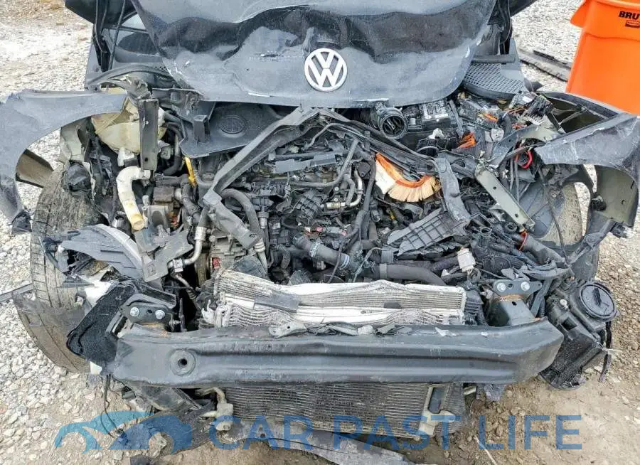 3VW5DAAT2JM505199# 11