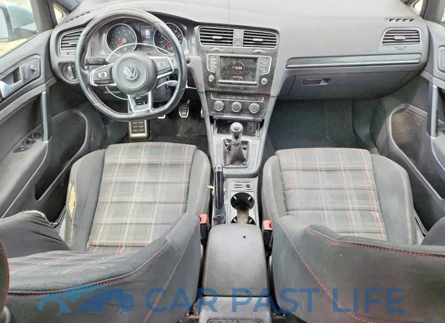 3VW5T7AU4HM070856# 8