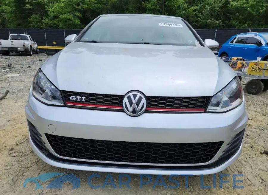 3VW5T7AU4HM070856# 5