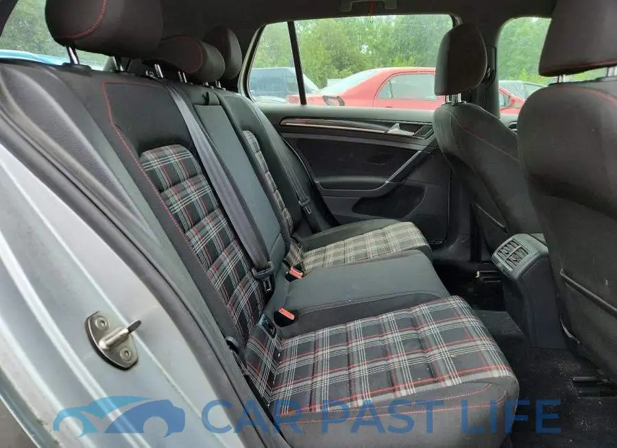 3VW5T7AU4HM070856# 10