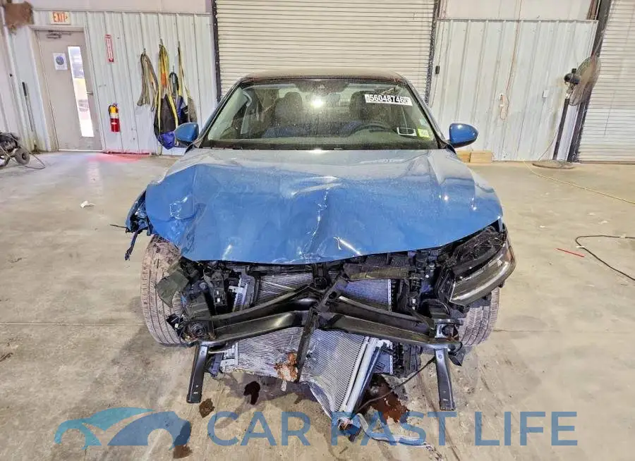 3VW7W7BU1TM028359# 5