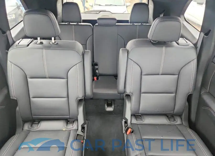 1GKENNRS5SJ192929# 10