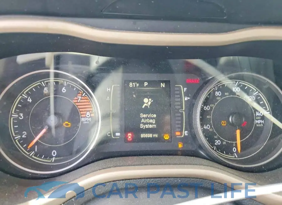 1C4PJLCS2HW662794# 9