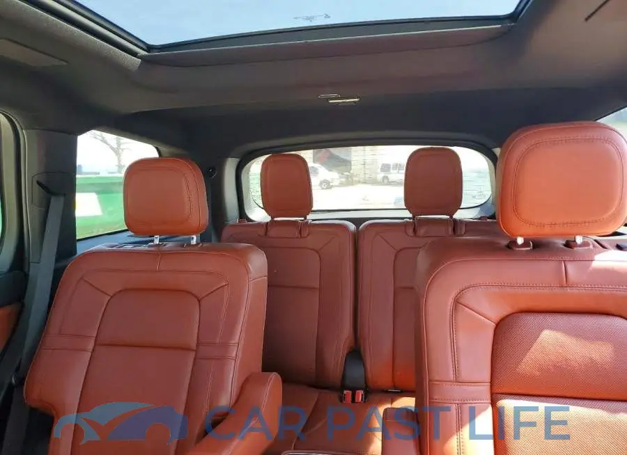 5LM5J7XC9SGL04927# 10